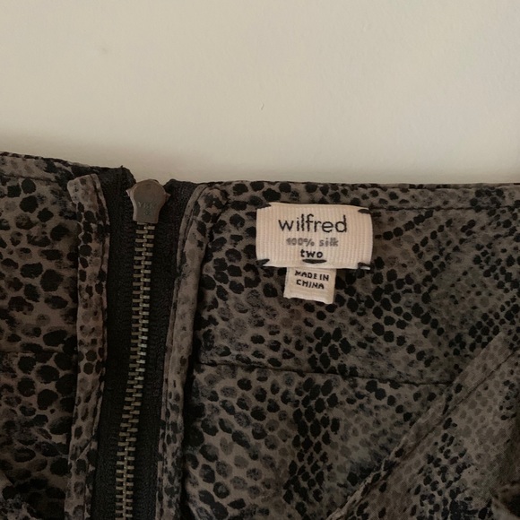 *SOLD* 
Wilfred 100% Silk Nina Dress - Picture 4 of 7